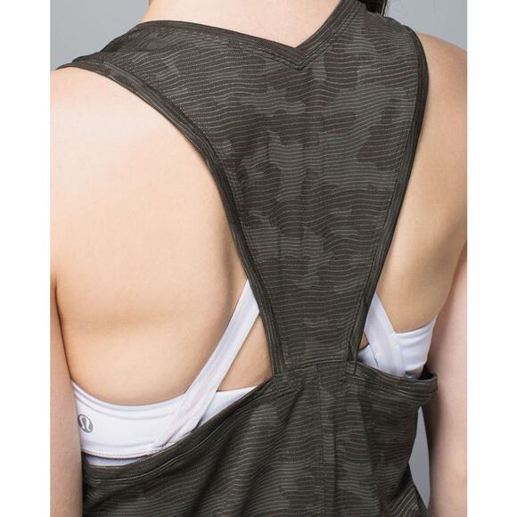 LULULEMON Run For Days Tank Deep Camo Sz 4 - Picture 3 of 9